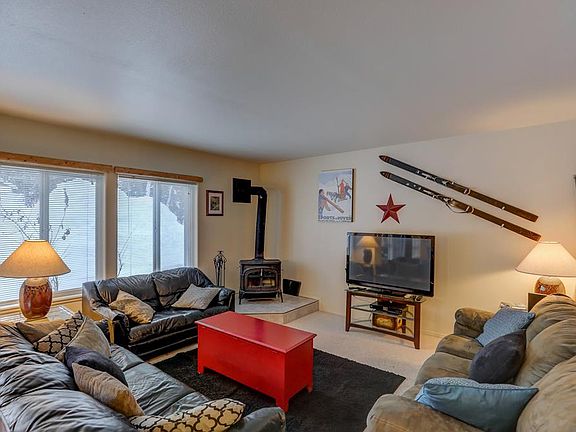 2nd image of 1607 Davis Ave #G27