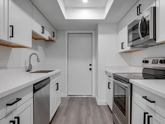 5th image of 2015 & 2039 W Union Hills Dr #46ad16f70