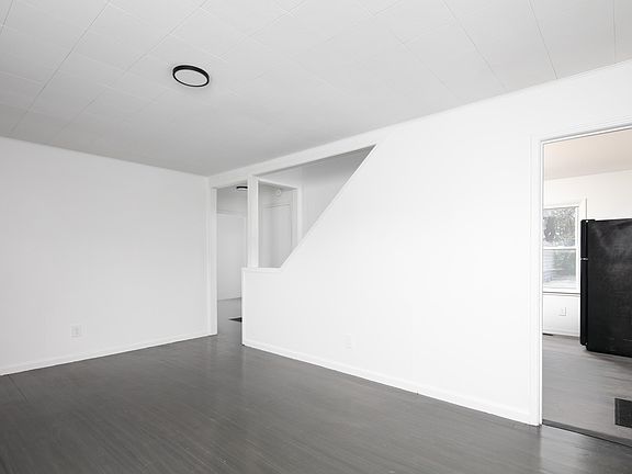 5th image of 1011 Highland Park Dr