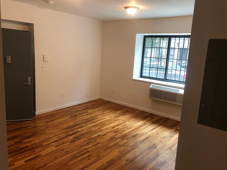 2nd image of 1176 Nelson Ave APT 3A