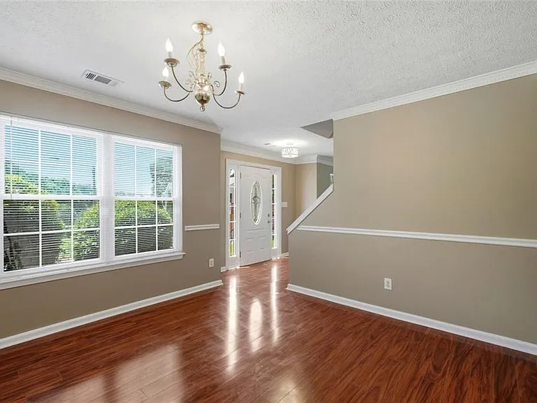 800 Revena Dr — Photo 5