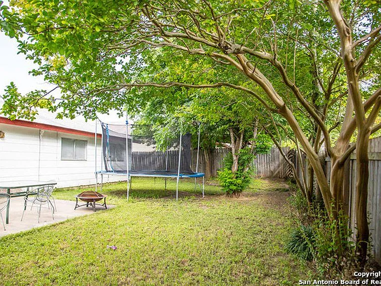 4338 Las Cruces St — Photo 2