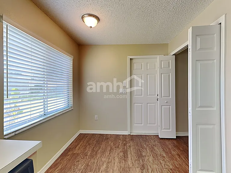 422 Abigail Rd — Photo 6