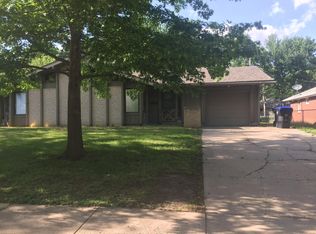5720 SW 20th St, Topeka, KS 66604