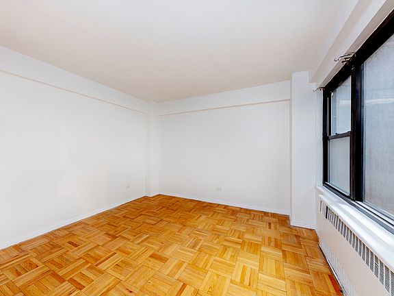 3rd image of 150 E 56th St APT 6F