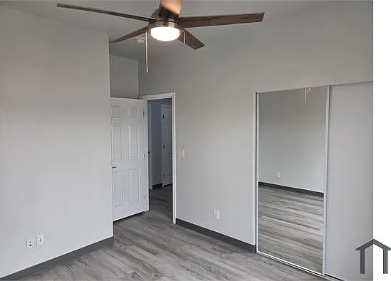 1444 S 13th Pl — Photo 3