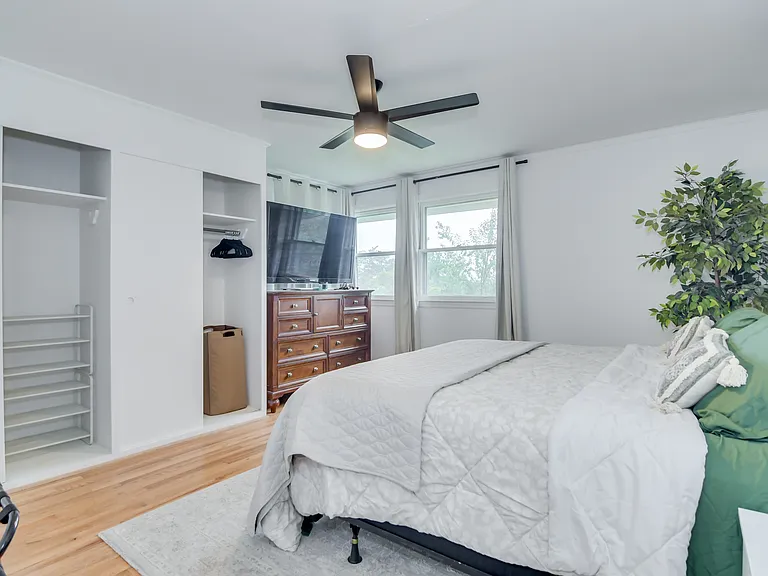 822 W Woodlawn Ave — Photo 14