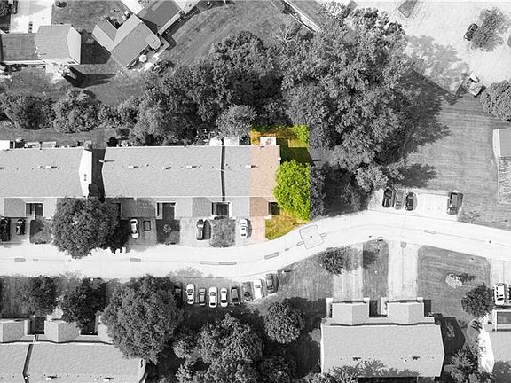 2nd image of 1801 Rolling Hills Dr A