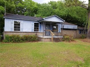 303 Iroquois St, Chickasaw, AL 36611