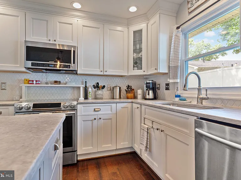 7828 Citadel Dr — Photo 13
