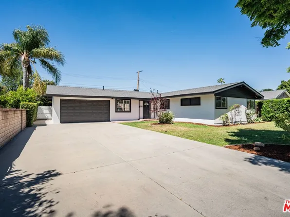 22309 Leadwell St, Canoga Park, CA 91303