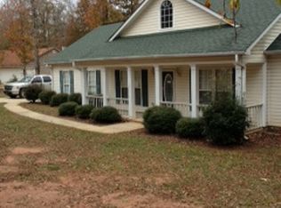 332 Beaver Chase Ln, Gay, GA 30218