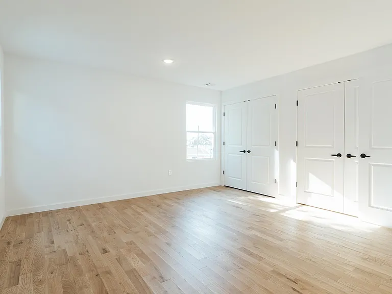 746 Seaport Dr #2 — Photo 35