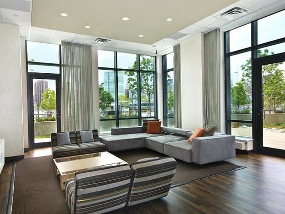 4th image of 4720 Center Blvd APT 1510