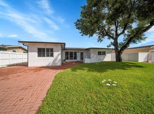 6371 SW 10th Ct, North Lauderdale, FL 33068