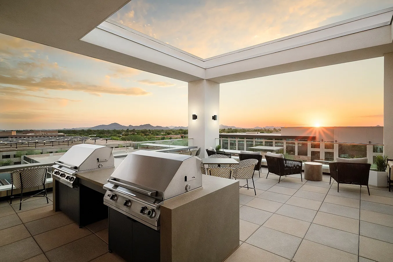 Huxley Scottsdale — Photo 2