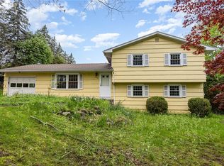 1604 Ayrault Rd, Fairport, NY 14450