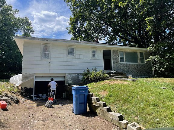 2nd image of 314 E Village Rd
