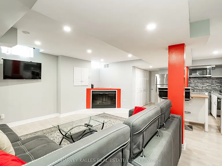 68 Nantucket Dr #BASEMENT — Photo 5