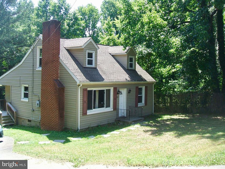 1st image of 20 Edison Ln