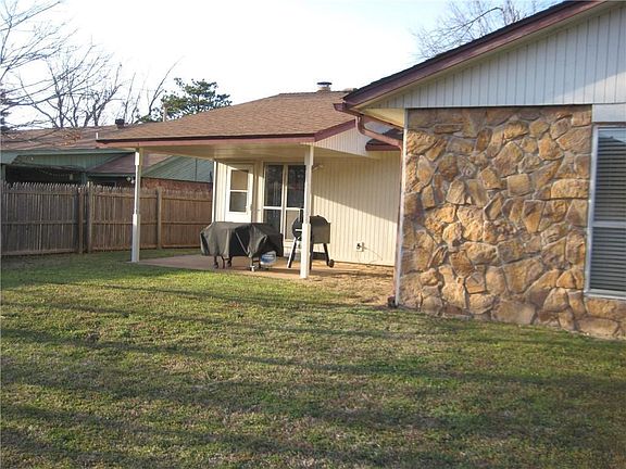 4th image of 2116 Oakvista Cir