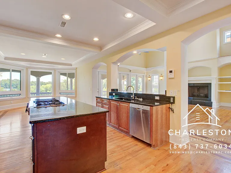 1739 Indigo Island Dr — Photo 12