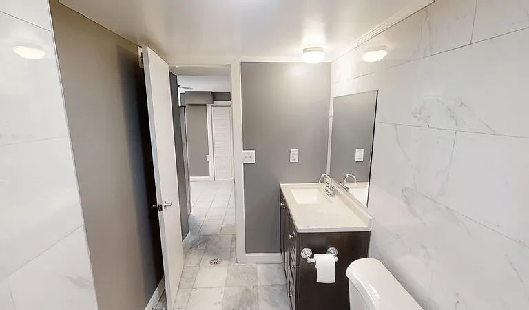 2 N Normal St #3 — Photo 8