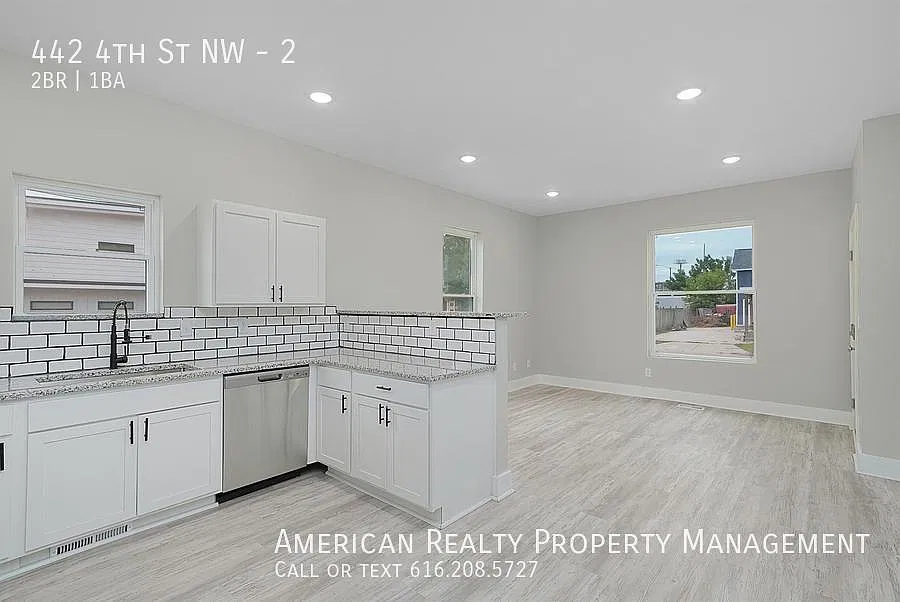 2 bed, 955 sqft, $1,750 — Photo 2