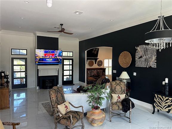 2nd image of 3970 Lemongrass Cir N