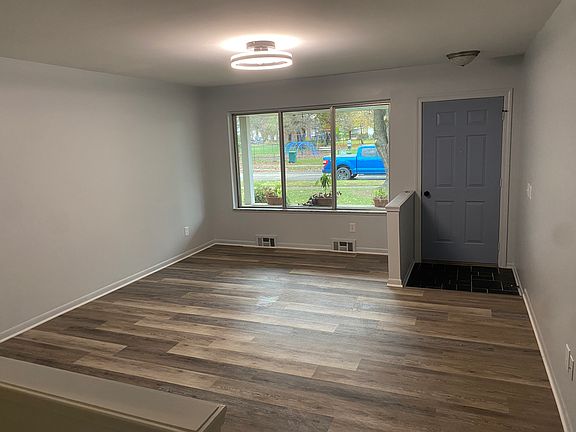 5th image of 36358 Gierk St
