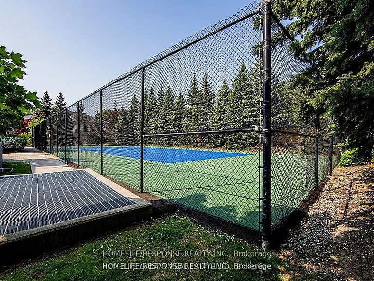1720 Eglinton Ave E #LPH8 — Photo 11