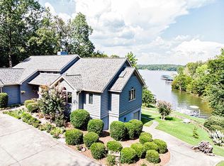 305 Watersedge Rd, Greenwood, SC 29649