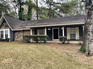 1529 Tracewood Dr, Jackson, MS 39211