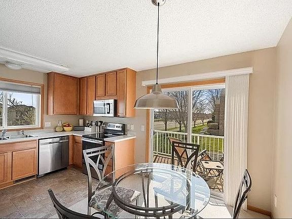 Kitchen Dining_05292025