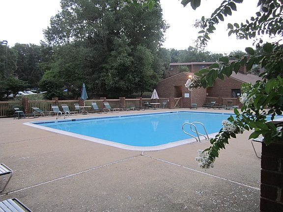 Swimming pool, with fitness center and sauna