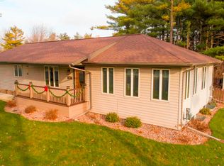 502 S 5th St, Reedsville, WI 54230