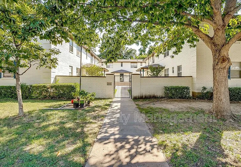 3417 S University Dr #A — Photo 1