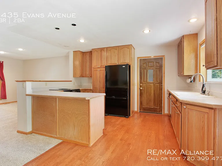 2435 Evans Ave — Photo 7