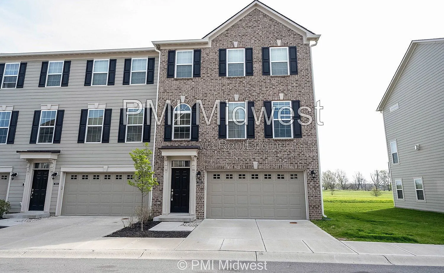 3 bed, 3.5 bath, 2364 sqft, $2,649 — Photo 2