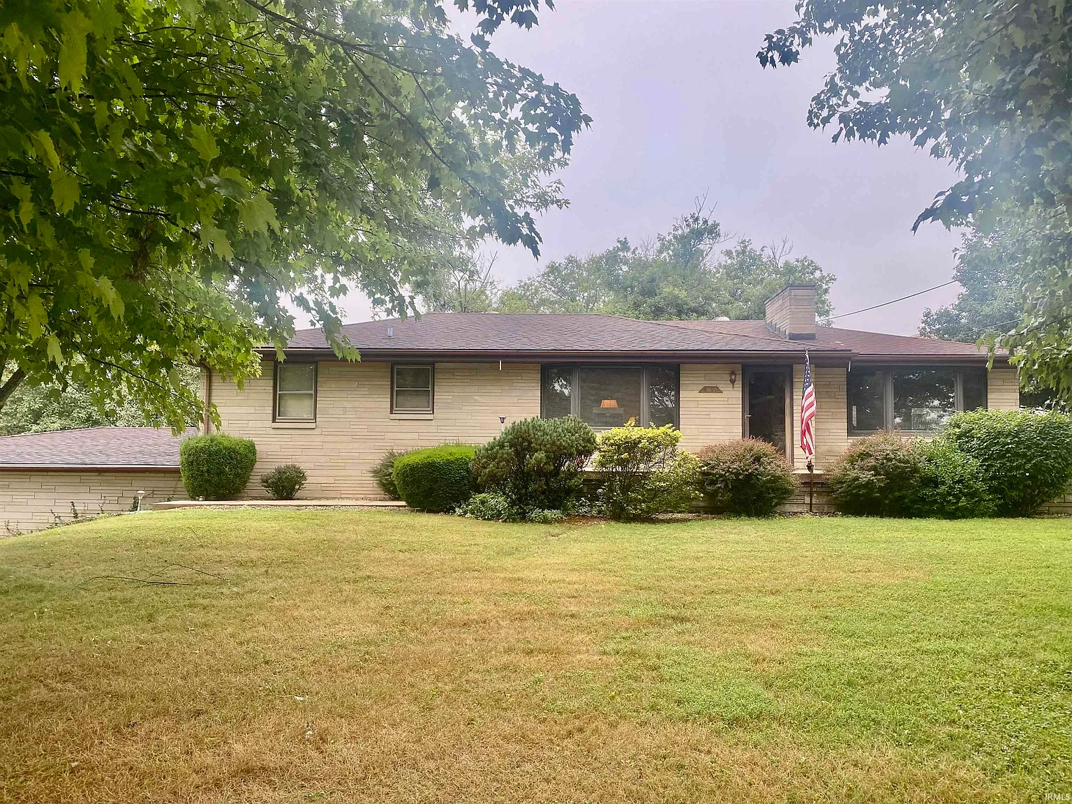 3 bed, 2.0 bath, 2425 sqft, $3,300 — Photo 4
