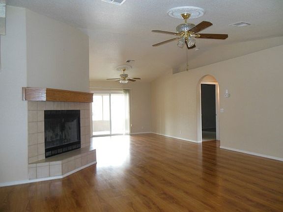 4th image of 1370 Arroyo Dr
