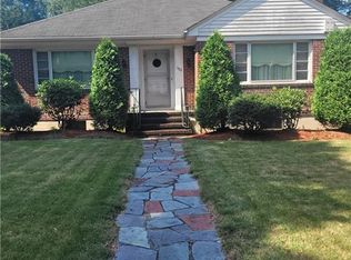 570 Harris Ave, Woonsocket, RI 02895