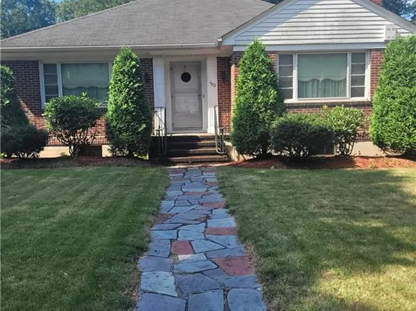 570 Harris Ave, Woonsocket, RI 02895