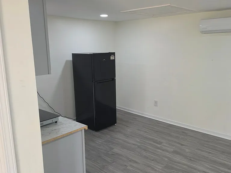 2710 Napier Ave — Photo 10
