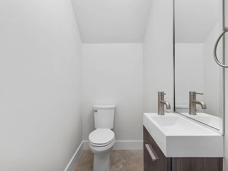 2101 Montopolis Dr #11 — Photo 20
