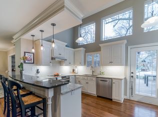 8021 Lee Blvd, Leawood, KS 66206