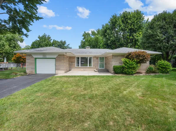 2220 Lee Dr, Indianapolis, IN 46227