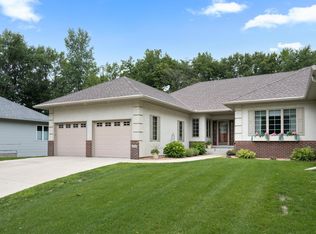 2050 Raspberry Ridge Pl NE, Owatonna, MN 55060