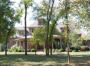 1130 Kidds Mill Rd, Versailles, KY 40383