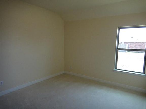 4th image of 510 Brooke St